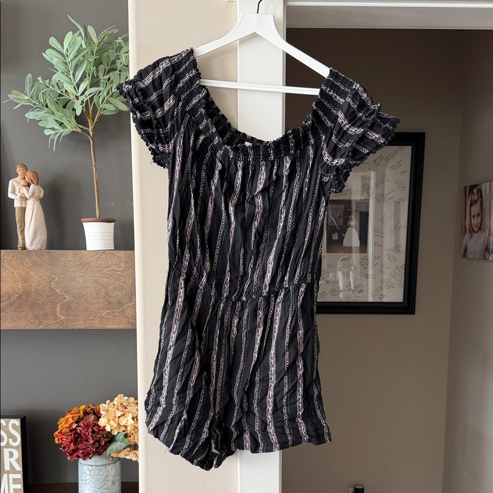Xhilaration Black and Cream Off-Shoulder Dress